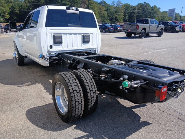 New 2027 RAM 5500 4x4 Crew Cab w/ Laramie Trim Package image 5