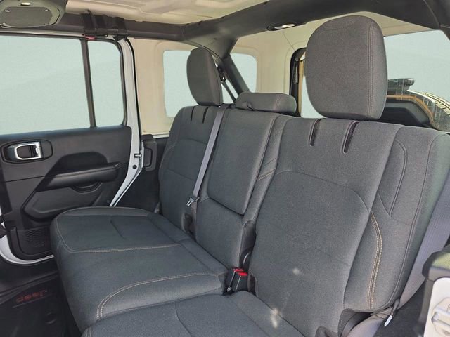 Used 2024 Jeep Wrangler Unlimited Sahara image 17