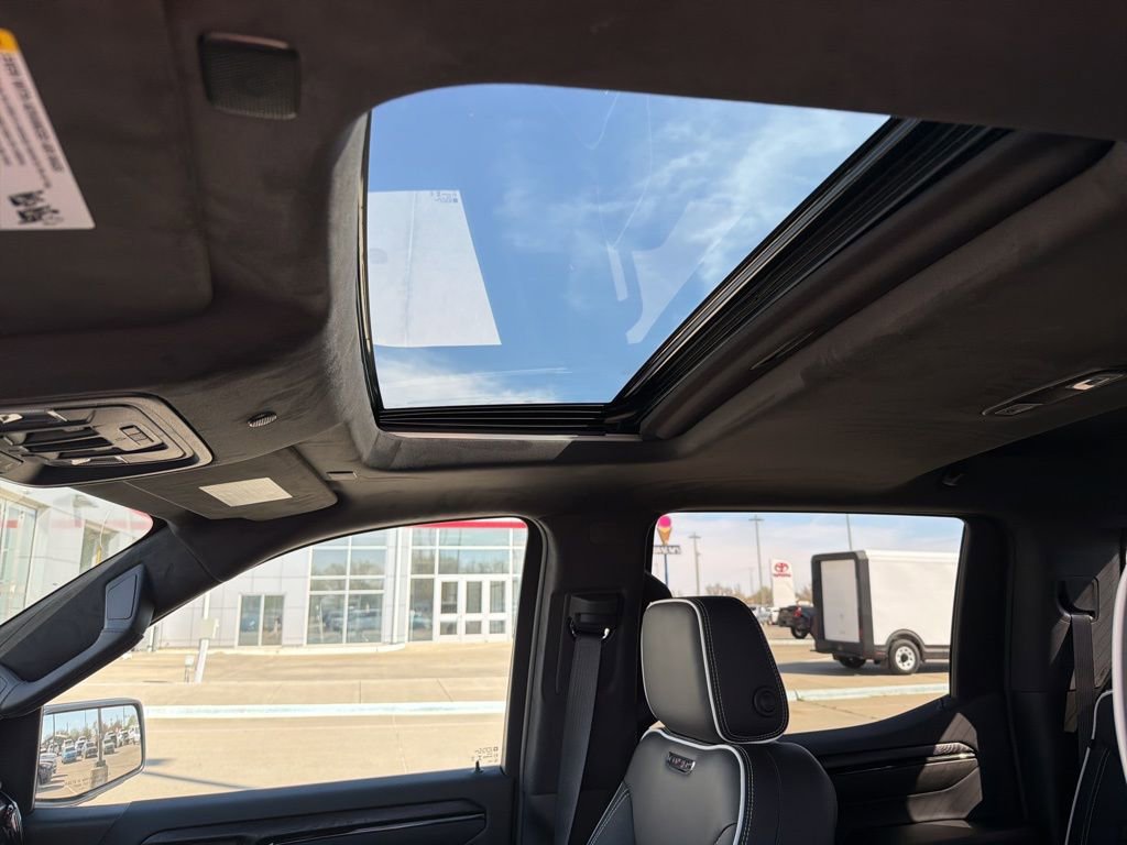 Used 2025 GMC Sierra 1500 AT4X image 16