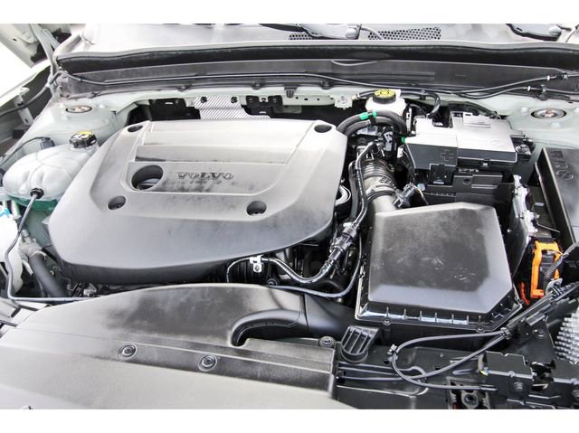 Used 2025 Volvo XC40 B5 Plus w/ Protection Package Premier image 30