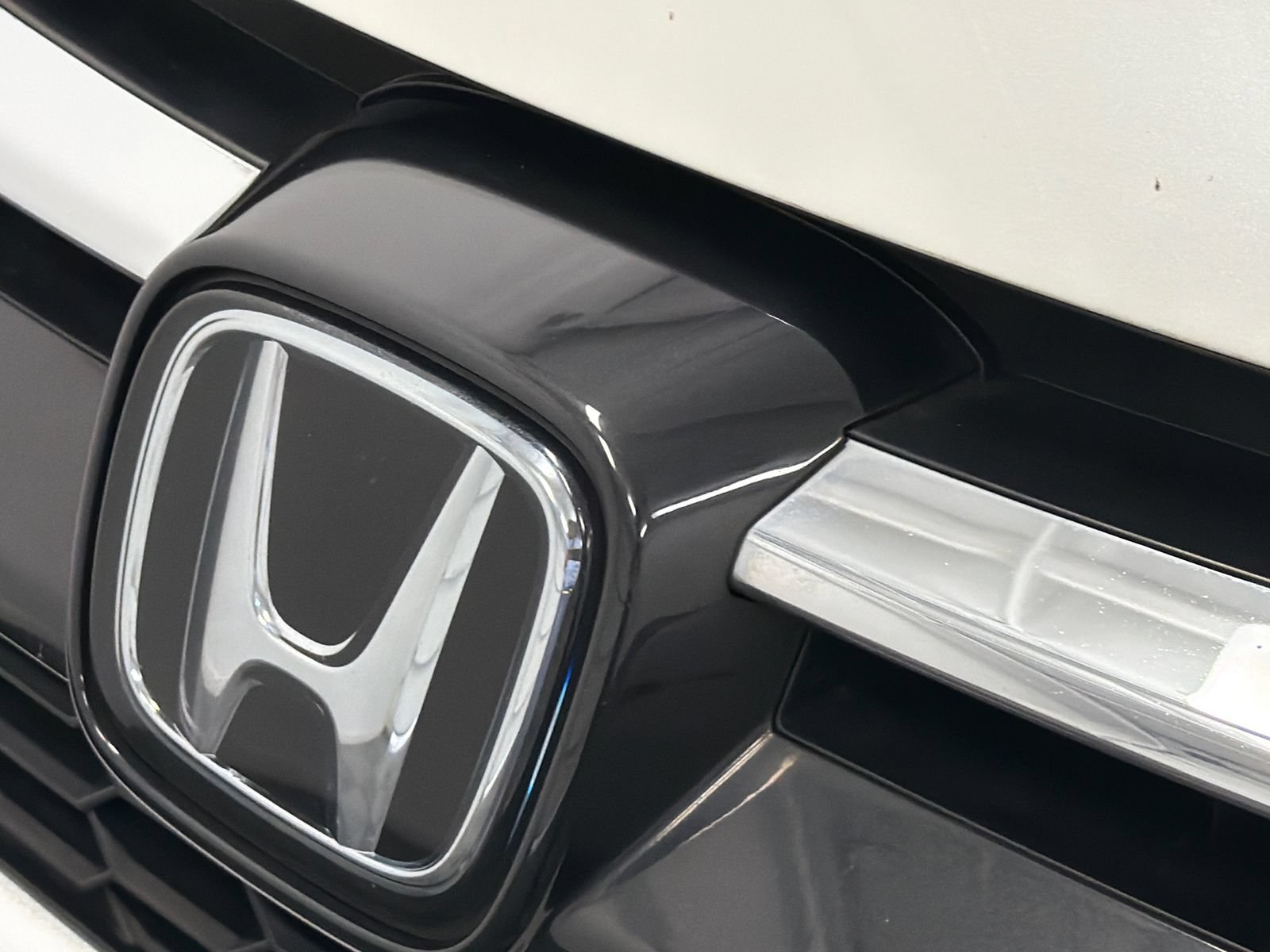 Used 2016 Honda CR-V Touring image 13