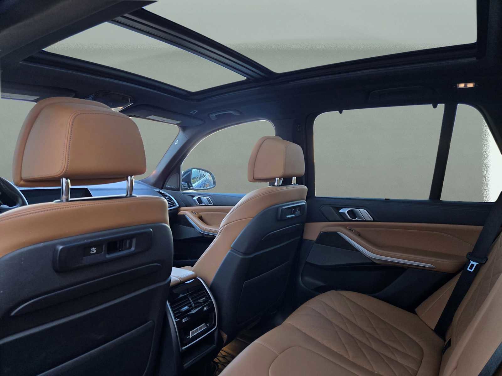 Used 2023 BMW X5 xDrive45e w/ Executive Package image 15