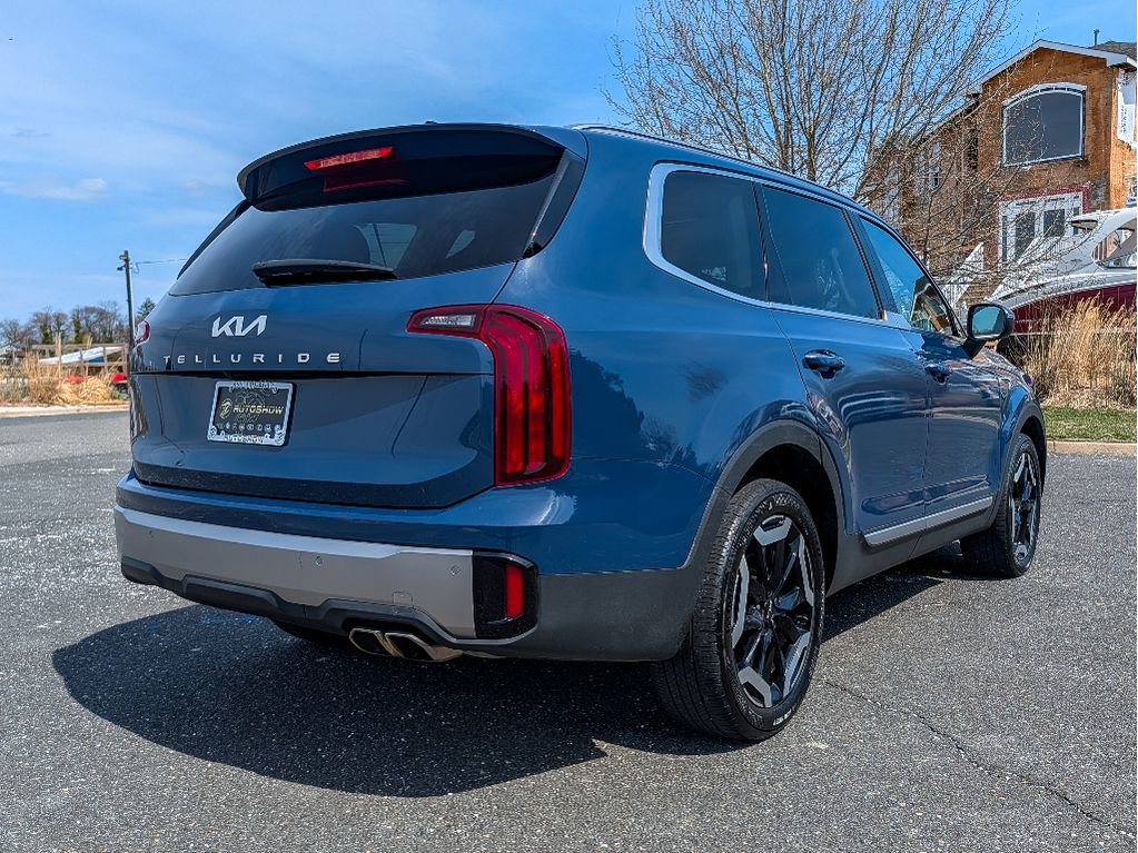 Used 2025 Kia Telluride S FWD image 5