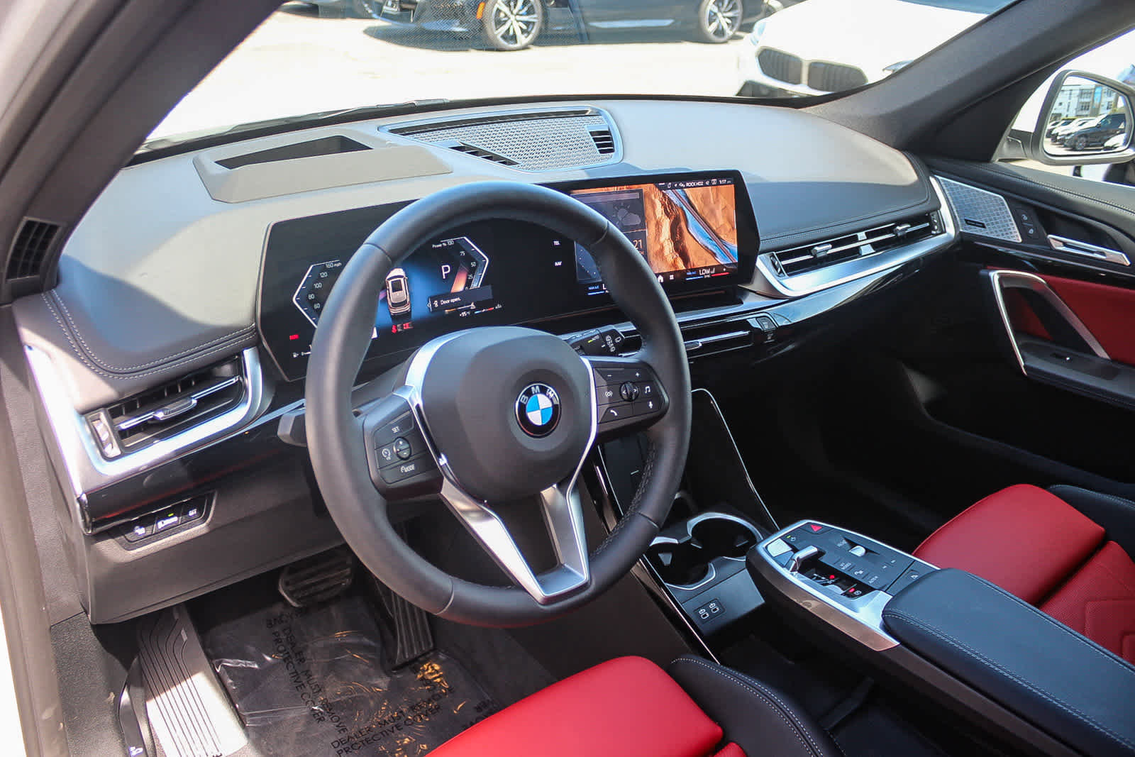 Used 2025 BMW X1 xDrive28i w/ Premium Package image 17