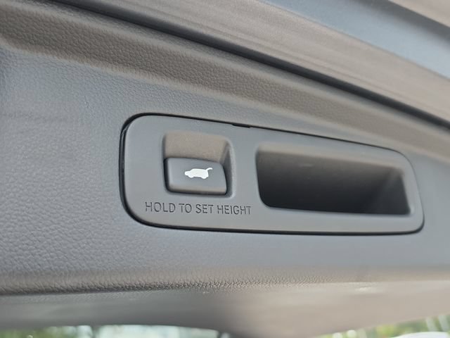 Used 2023 Honda CR-V EX-L image 11