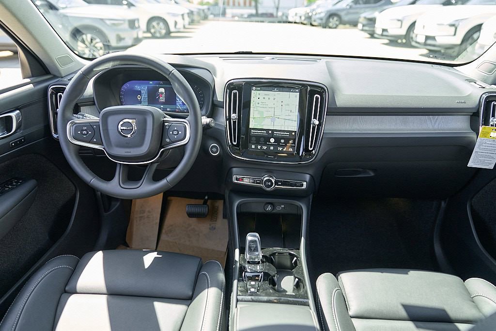 New 2026 Volvo XC40 B5 Plus AWD/4WD image 23