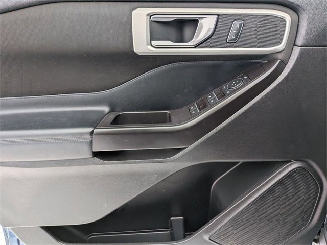 Used 2020 Ford Explorer XLT w/ Comfort Package image 14
