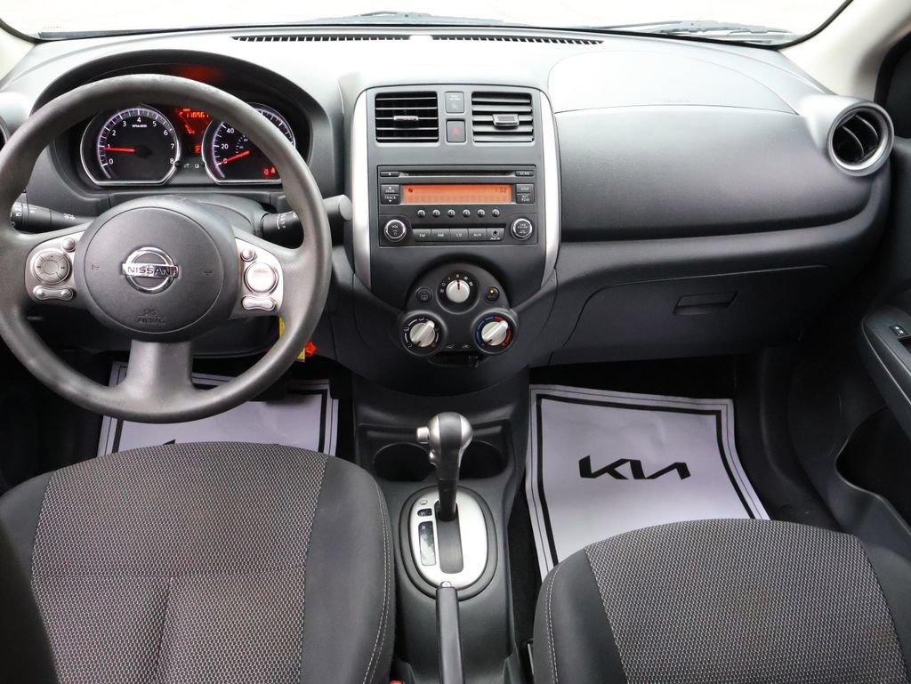 Used 2014 Nissan Versa SV w/ Convenience Package FWD image 11