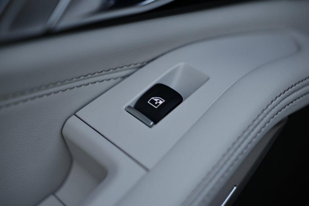 New 2026 BMW X5 xDrive50e w/ Executive Package image 25