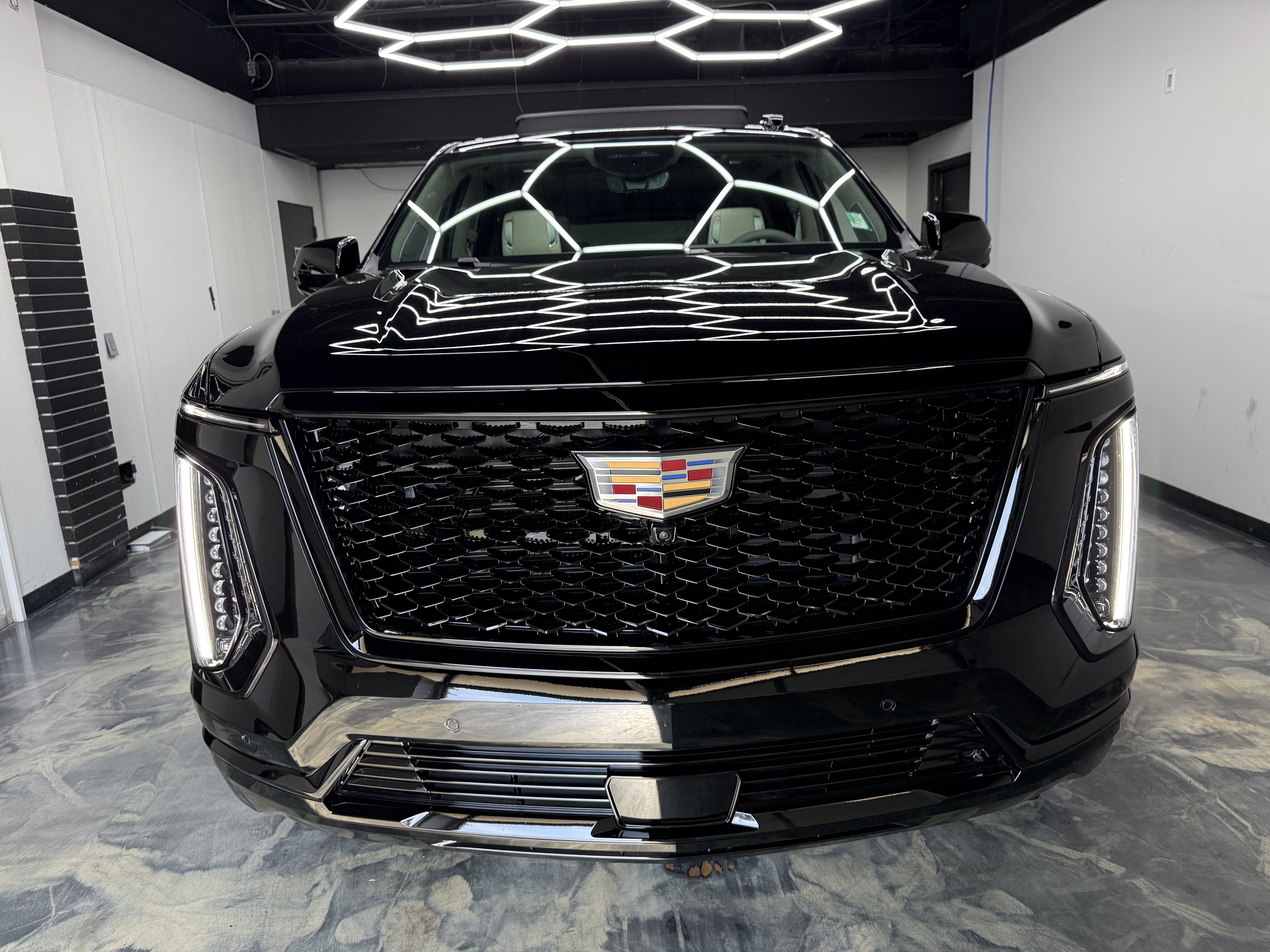 Used 2026 Cadillac Escalade ESV Platinum Sport AWD/4WD image 7