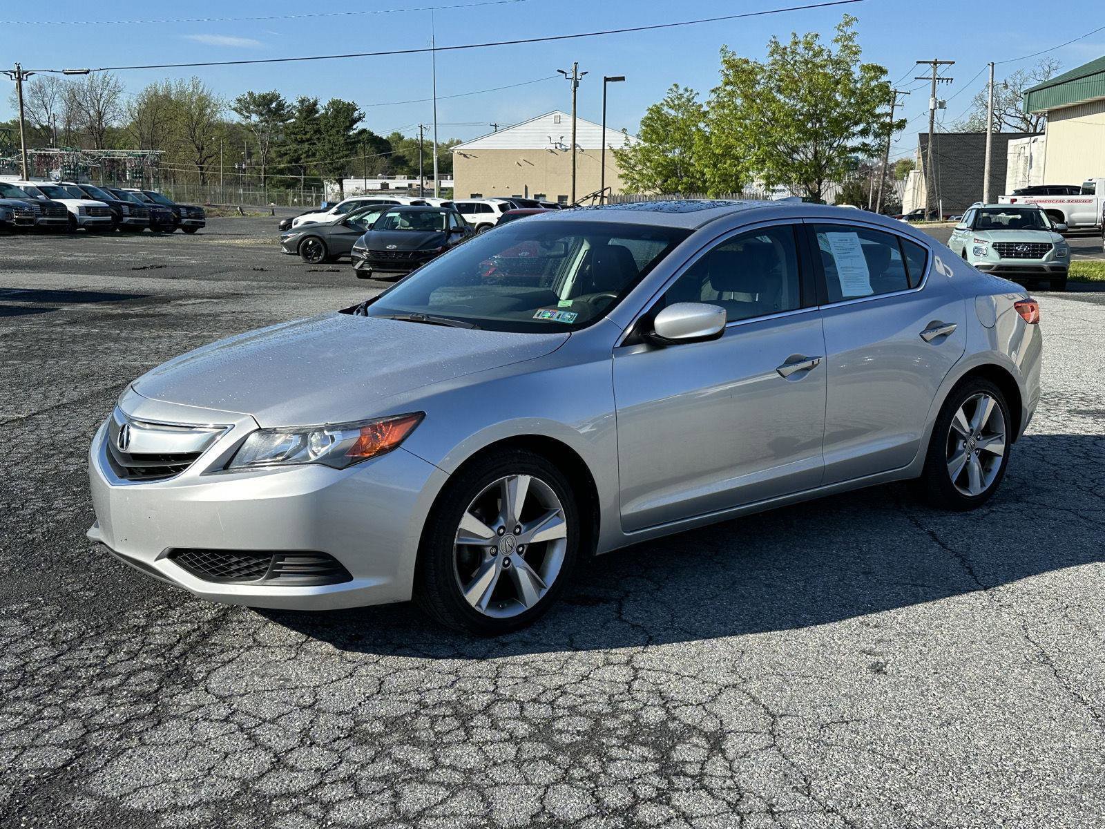 Used 2015 Acura ILX FWD image 4