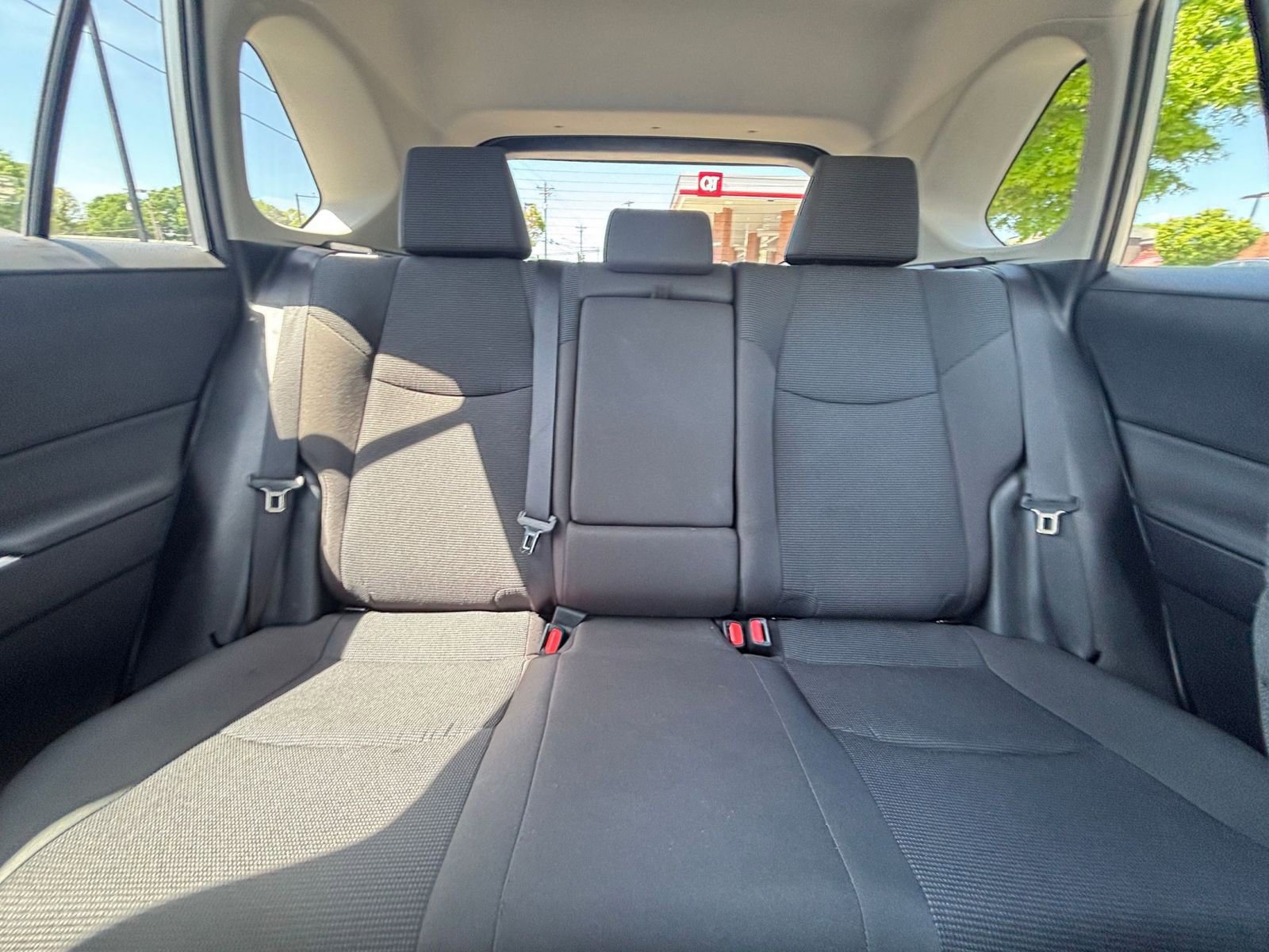 Used 2025 Toyota RAV4 LE AWD/4WD image 38