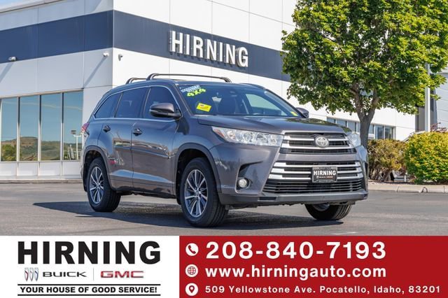 Used 2017 Toyota Highlander XLE w/ Protection Package #3 AWD/4WD image 1