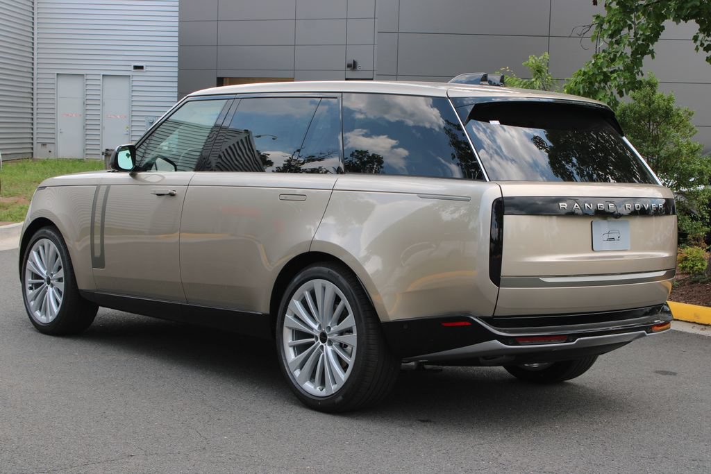 New 2026 Land Rover Range Rover Long Wheelbase SE AWD/4WD image 5