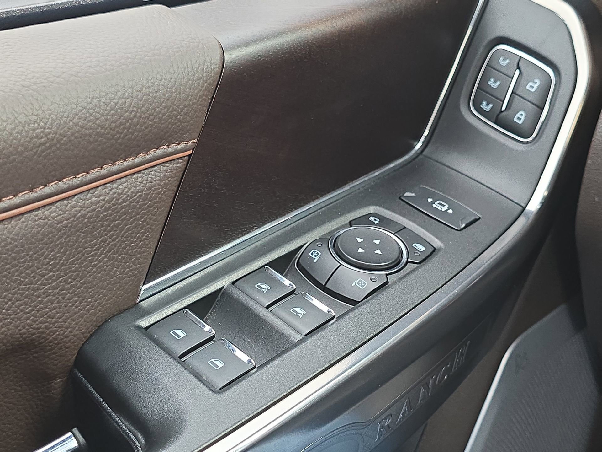 Certified 2024 Ford F350 King Ranch w/ FX4 Off-Road Package image 13