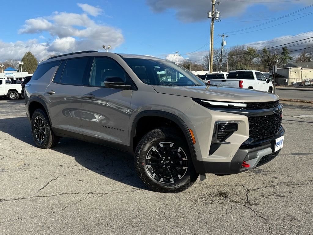 New 2026 Chevrolet Traverse Z71 w/ Enhanced Driving Package image 2