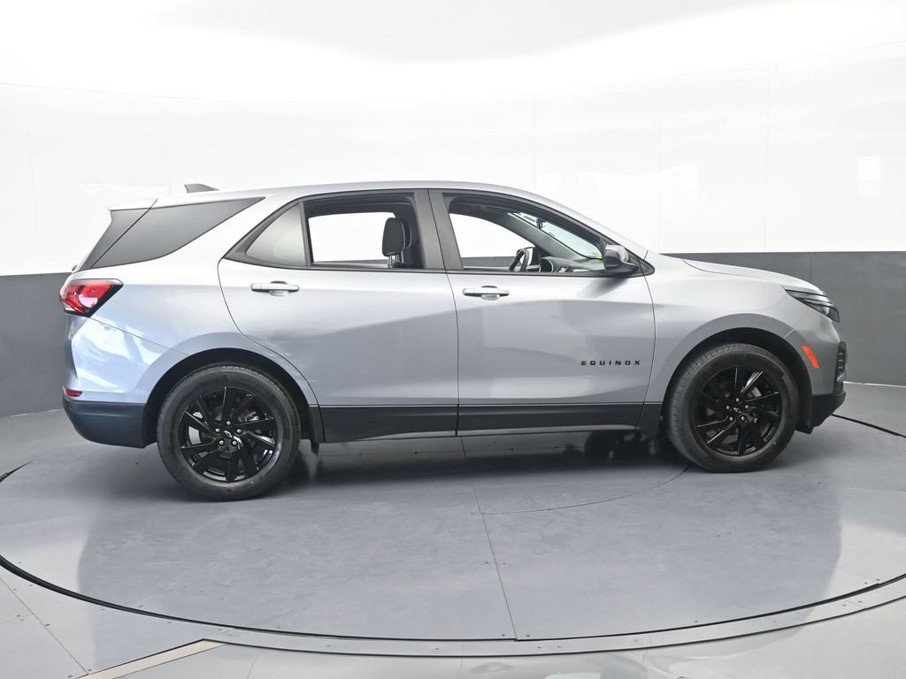 Used 2024 Chevrolet Equinox LS w/ LS Convenience Package FWD image 7