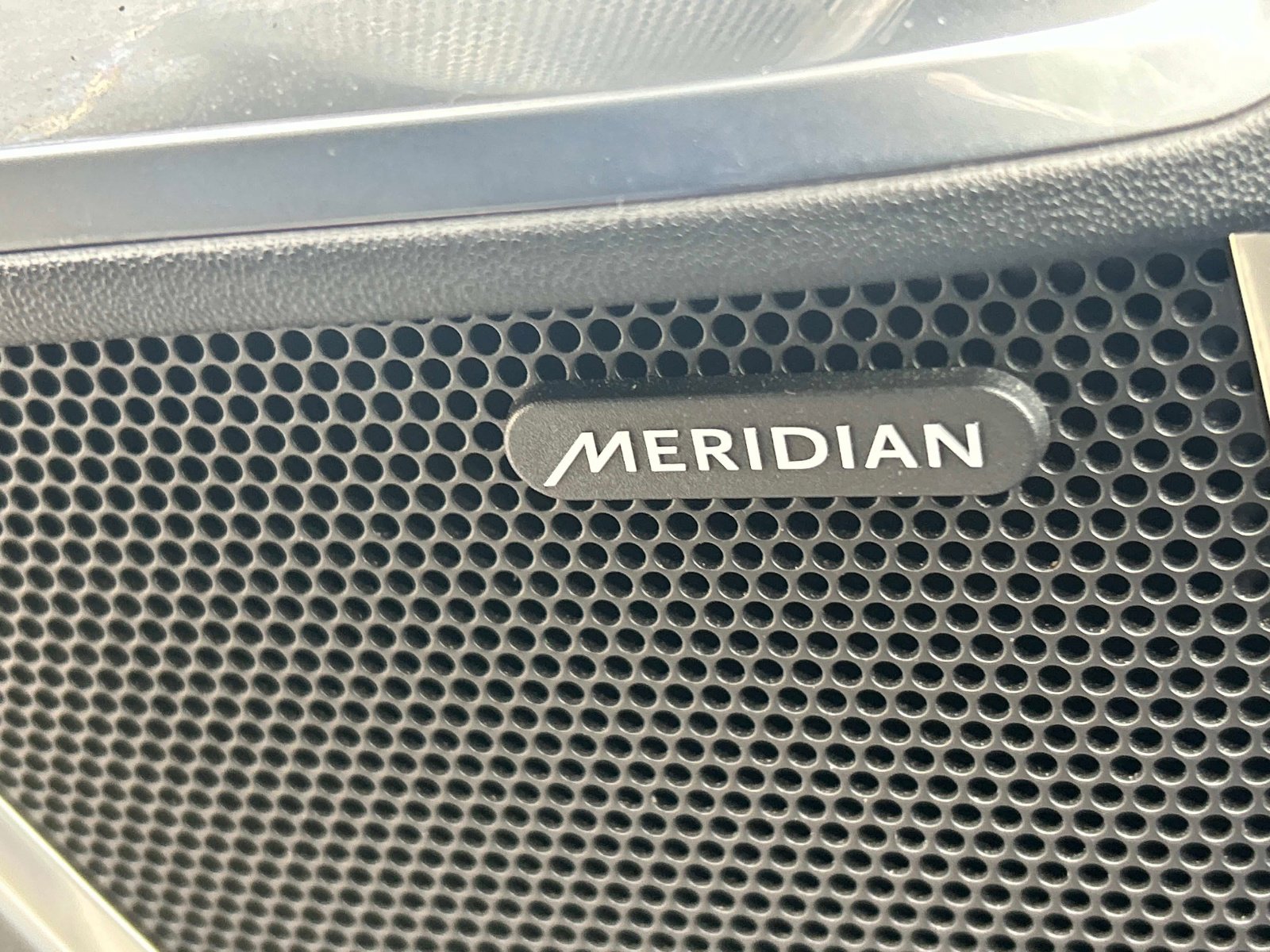 Used 2018 Jaguar E-PACE SE image 22