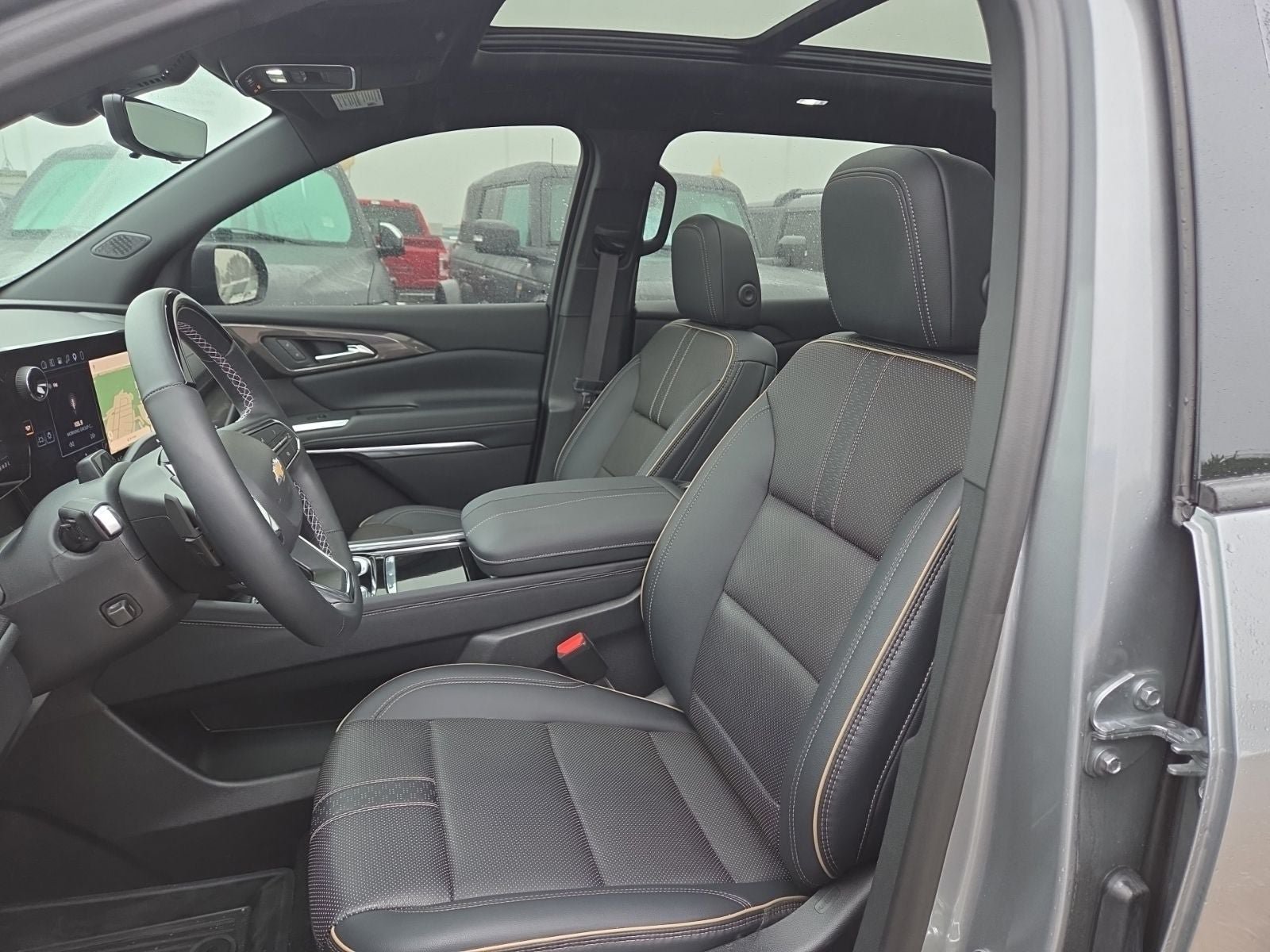 Used 2026 Chevrolet Traverse High Country AWD/4WD image 8