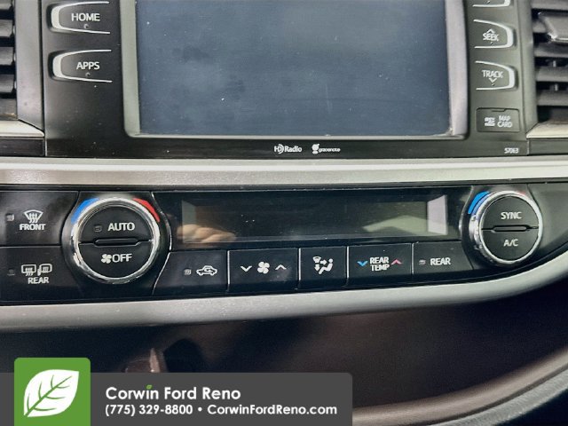 Used 2015 Toyota Highlander XLE AWD/4WD image 19