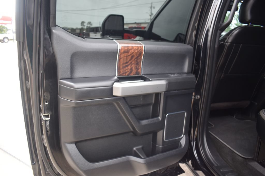 Used 2017 Ford F250 Platinum w/ Platinum Ultimate Package AWD/4WD image 11