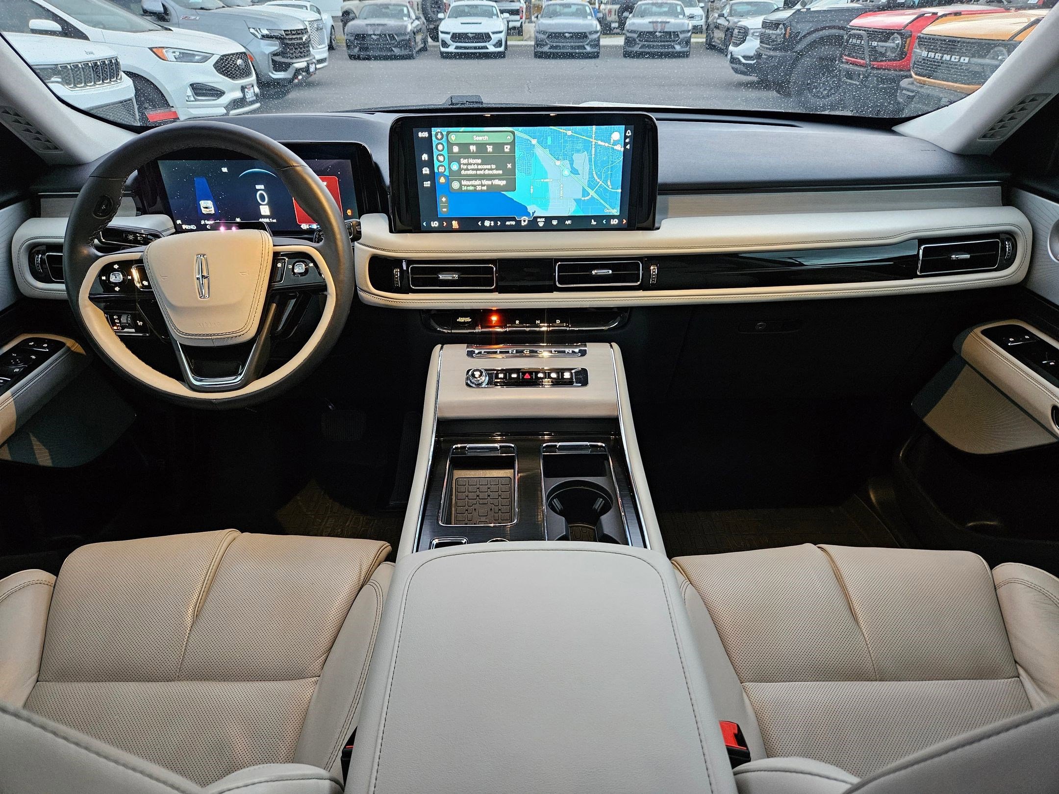 Used 2025 Lincoln Aviator Reserve w/ Equipment Group 201A image 32