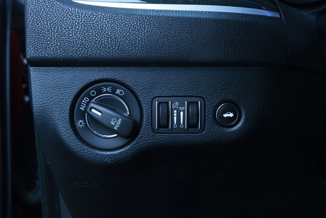 Used 2017 Chrysler 300 C RWD image 15