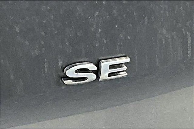 Used 2020 Ford EcoSport SE w/ SE Convenience Package image 24