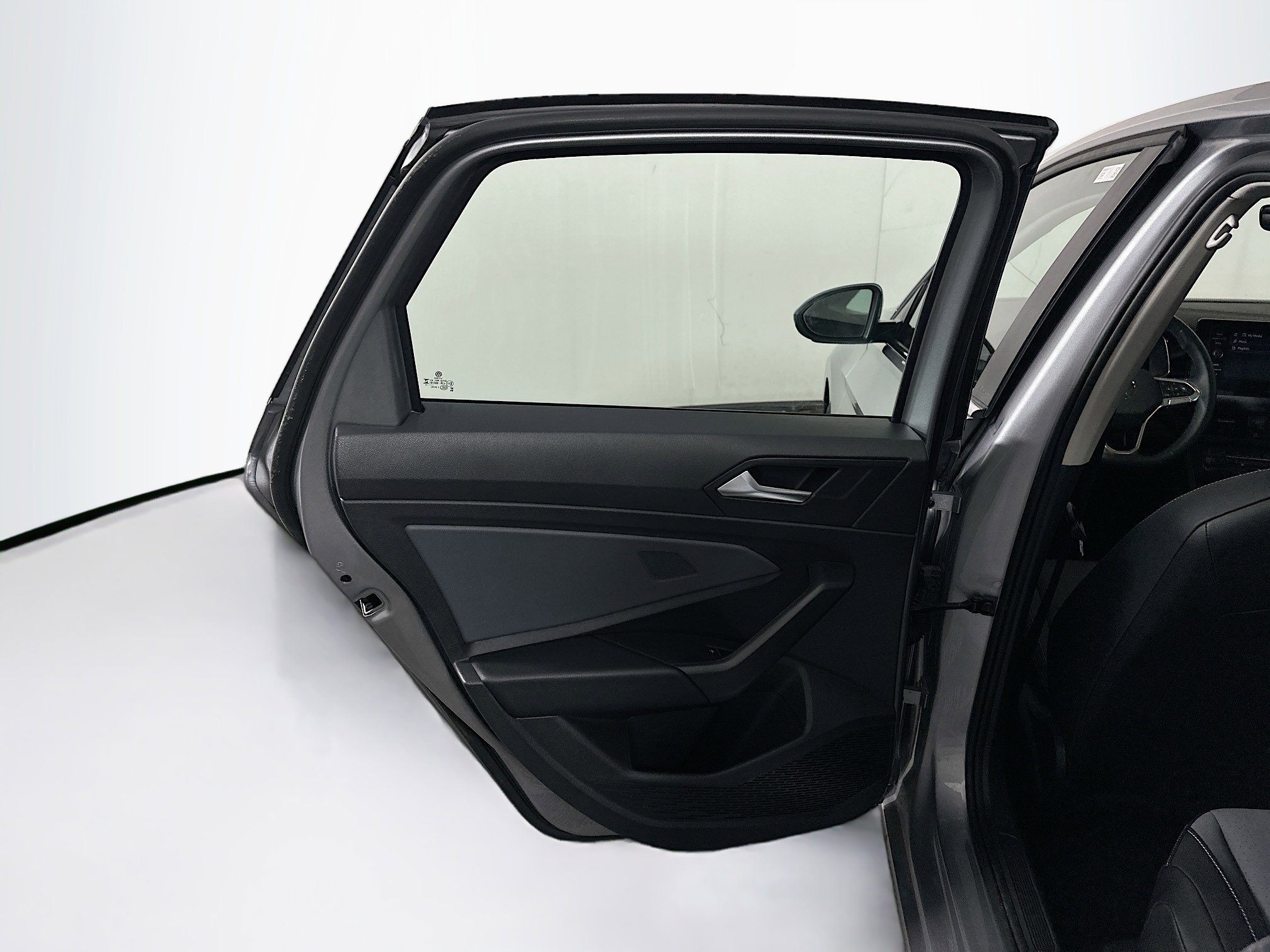 Used 2025 Volkswagen Jetta SE image 26