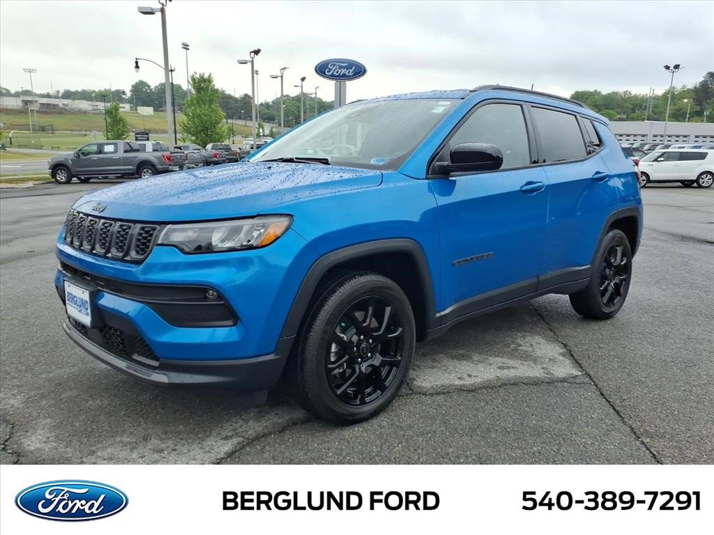 Used 2026 Jeep Compass Latitude w/ Quick Order Package 29K AWD/4WD image 9