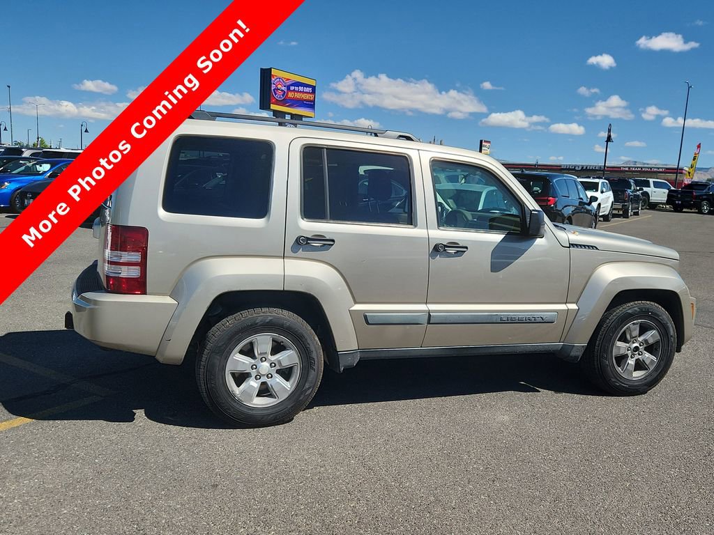Used 2010 Jeep Liberty Sport w/ Popular Equipment Group AWD/4WD image 2