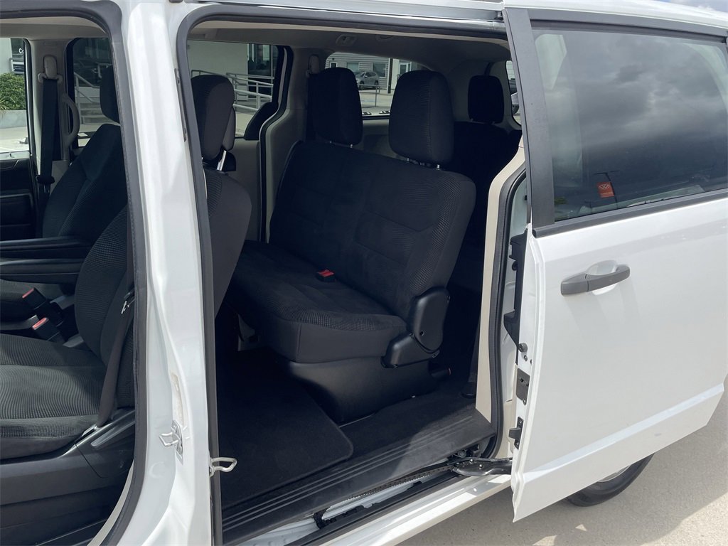 Certified 2020 Dodge Grand Caravan SE w/ UConnect Hands-Free Group image 21