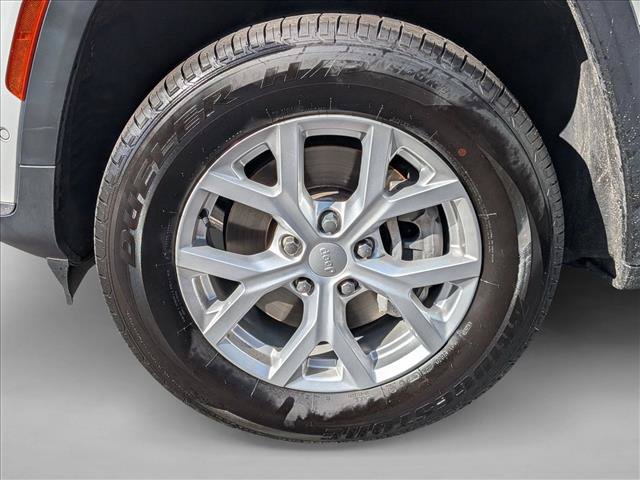 Used 2023 Jeep Grand Cherokee L Limited w/ Luxury Tech Group II RWD image 22