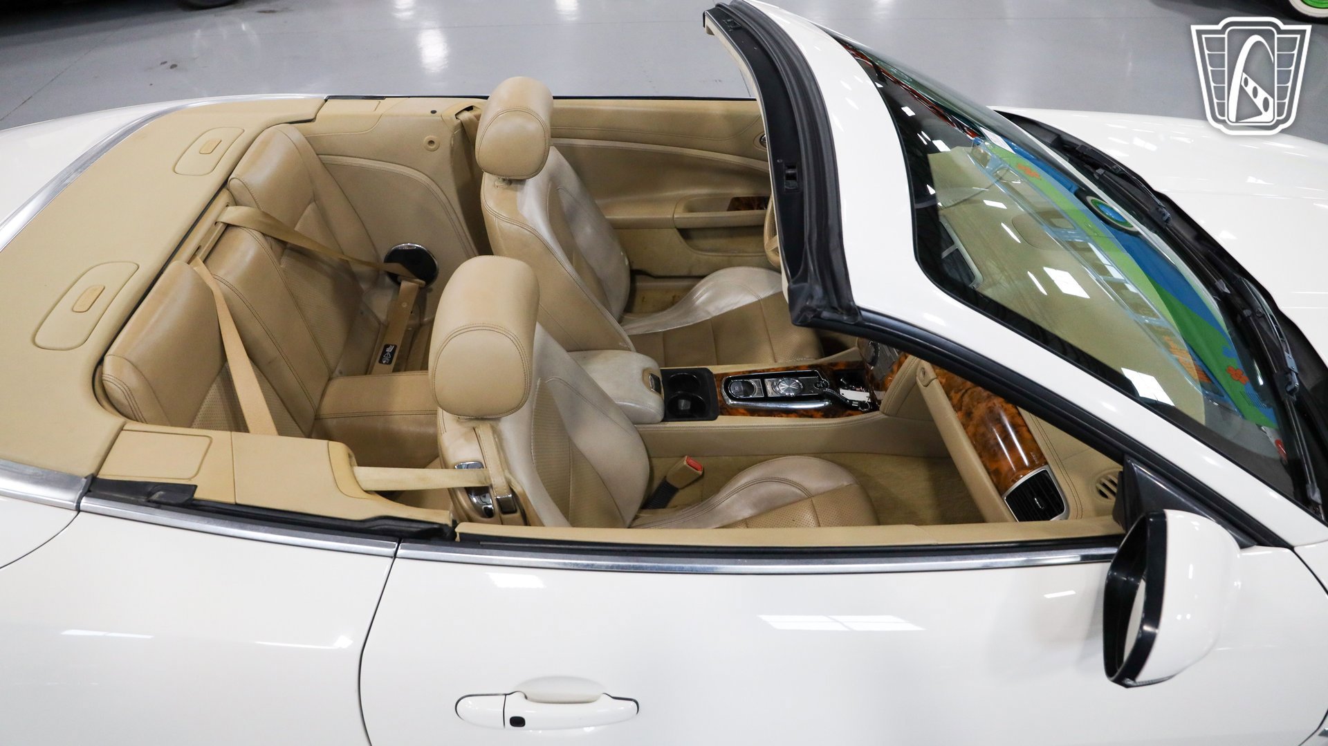 Used 2010 Jaguar XK Convertible image 34