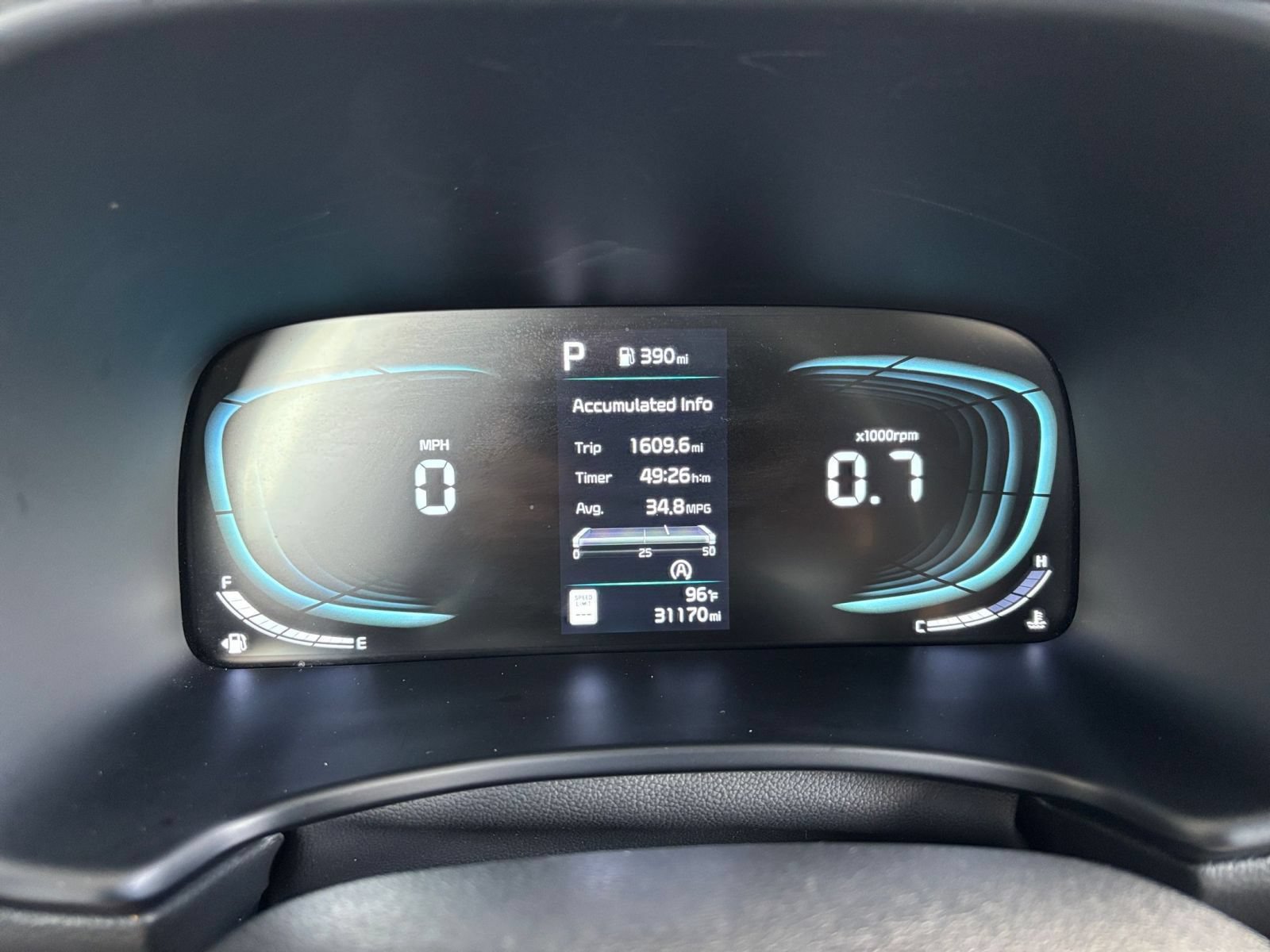 Used 2025 Kia Soul LX w/ LX Technology Package FWD image 40
