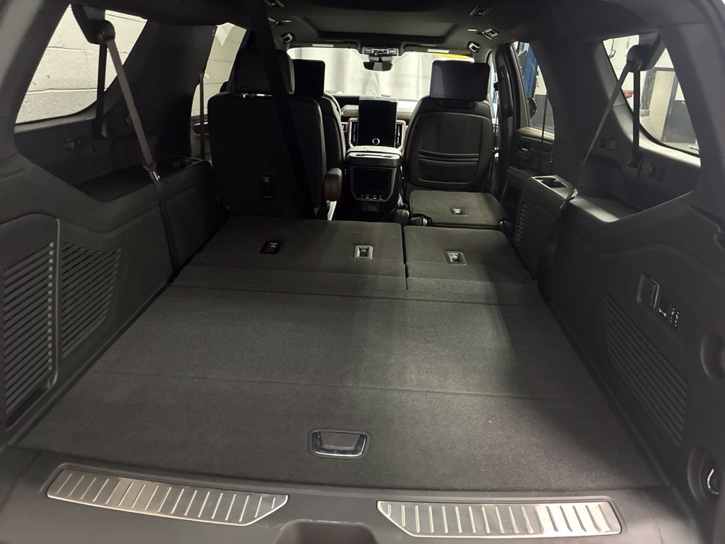 Used 2026 GMC Yukon XL Denali Ultimate w/ LPO, Floor Liner Package AWD/4WD image 20