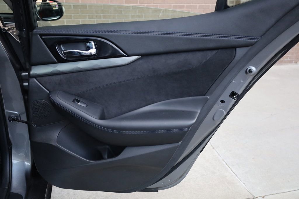 Used 2016 Nissan Maxima SR image 21