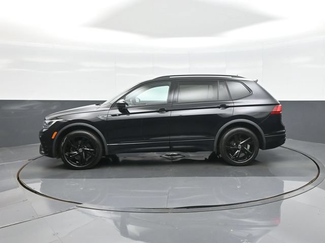 Used 2023 Volkswagen Tiguan SE R-Line FWD image 4