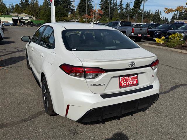 Certified 2025 Toyota Corolla SE w/ SE Premium Package FWD image 9