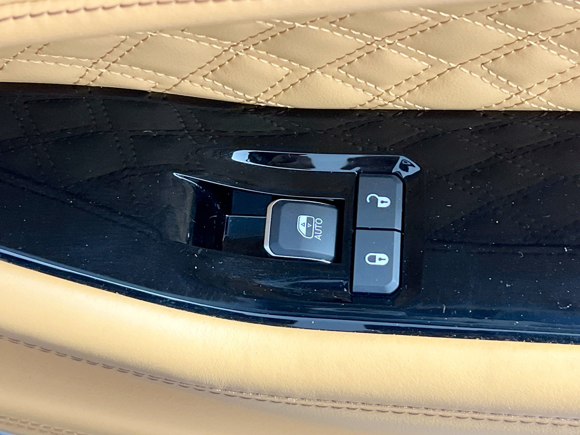 Used 2023 Jeep Grand Cherokee L Summit image 32
