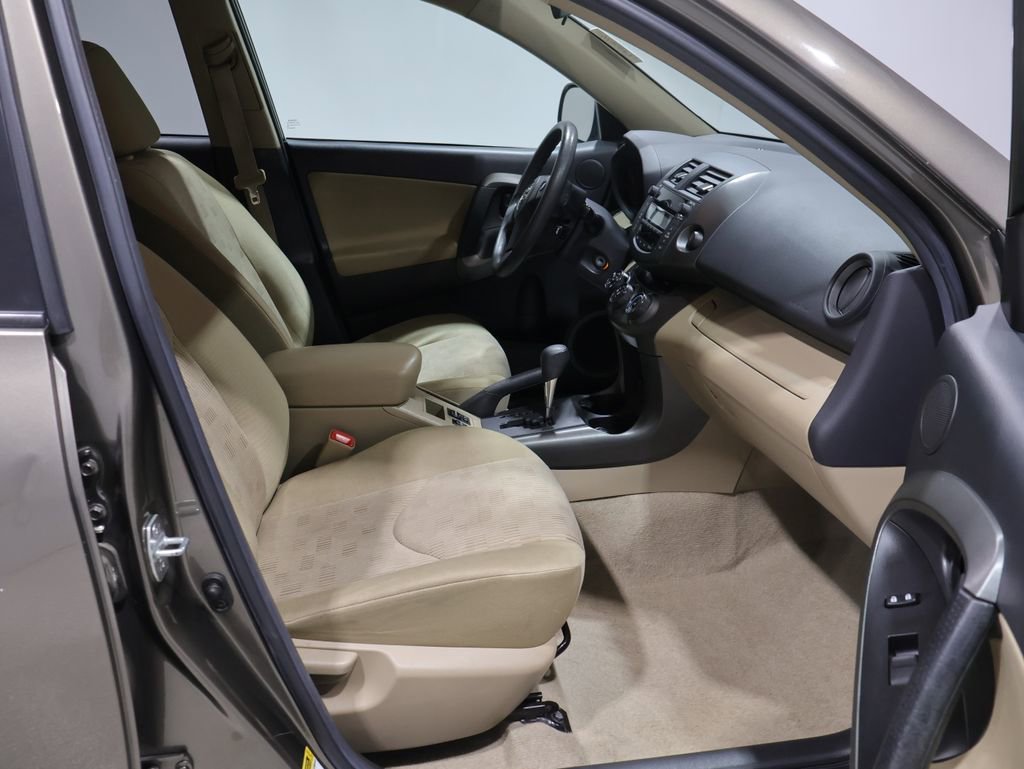 Used 2011 Toyota RAV4 4WD w/ Base L4 Extra Value Pkg image 21