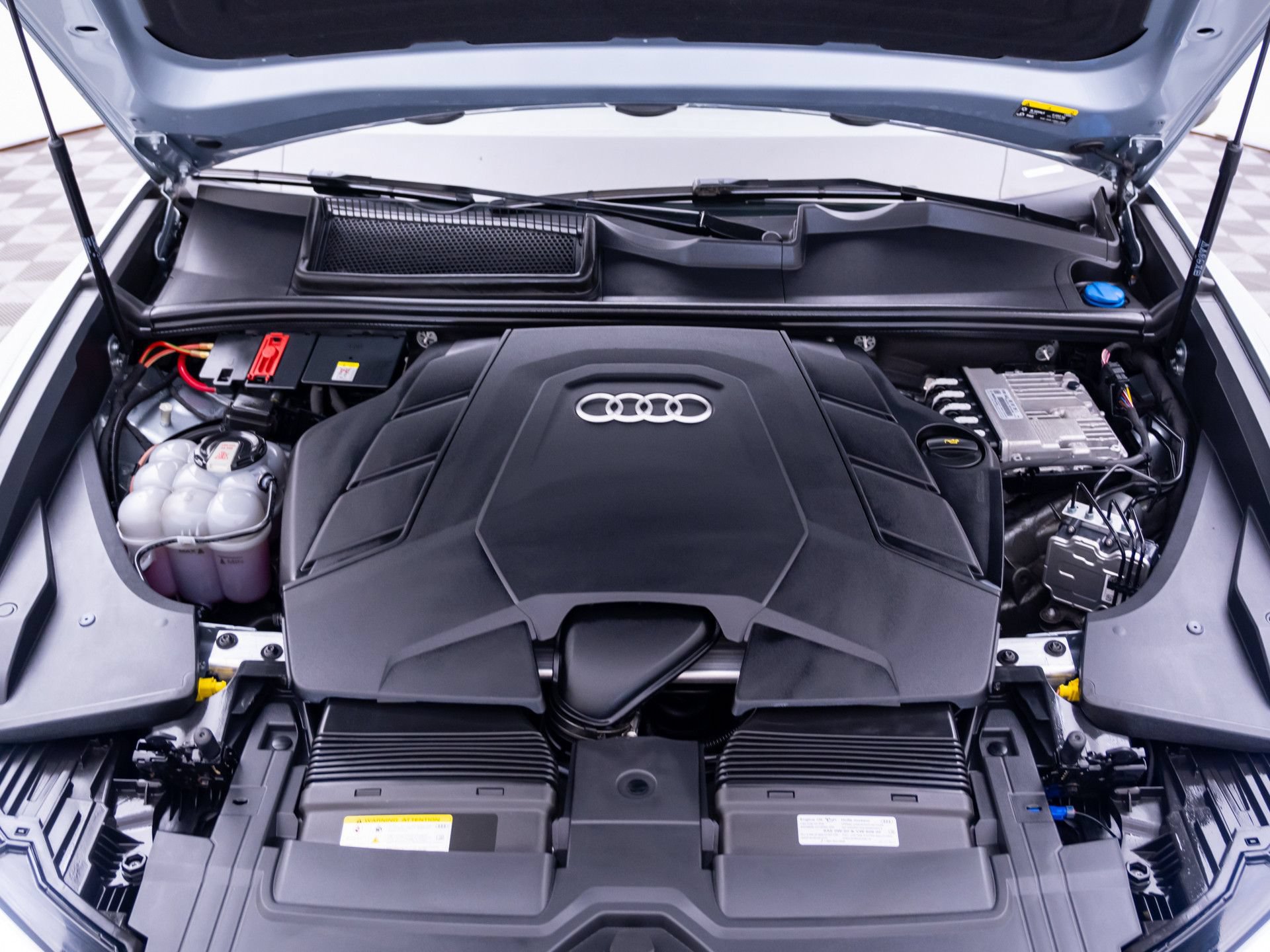 Used 2023 Audi Q8 Premium w/ Convenience Package AWD/4WD image 36