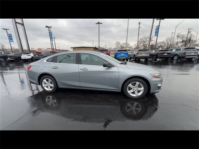 Used 2023 Chevrolet Malibu LS image 9