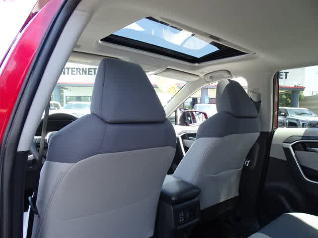 Used 2025 Toyota RAV4 XLE w/ Convenience Package AWD/4WD image 22
