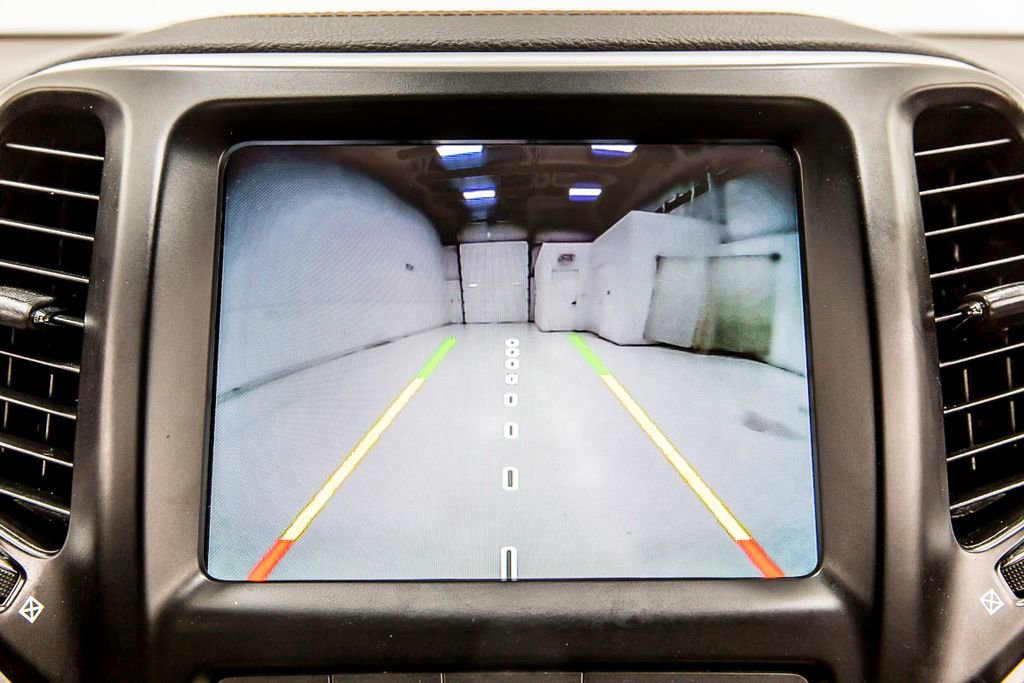 Used 2017 Jeep Cherokee Limited image 15