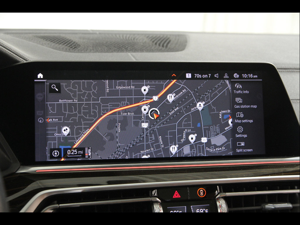 Used 2021 BMW X5 xDrive40i w/ M Sport Package AWD/4WD image 10