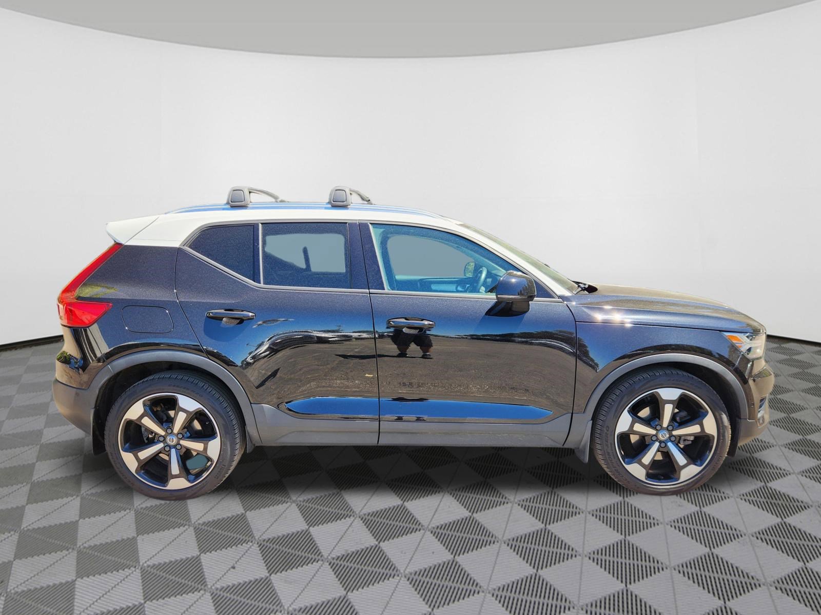 Used 2019 Volvo XC40 T5 Momentum AWD/4WD image 6