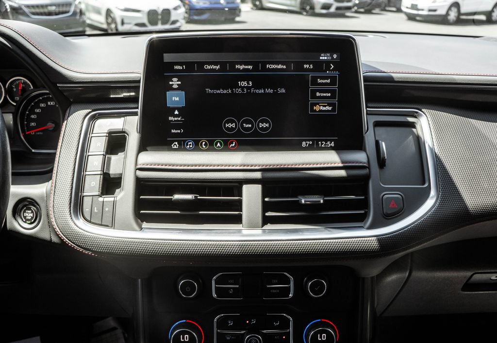 Used 2021 Chevrolet Suburban RST w/ Luxury Package AWD/4WD image 18