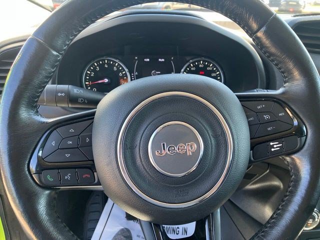Used 2017 Jeep Renegade Altitude AWD/4WD image 14
