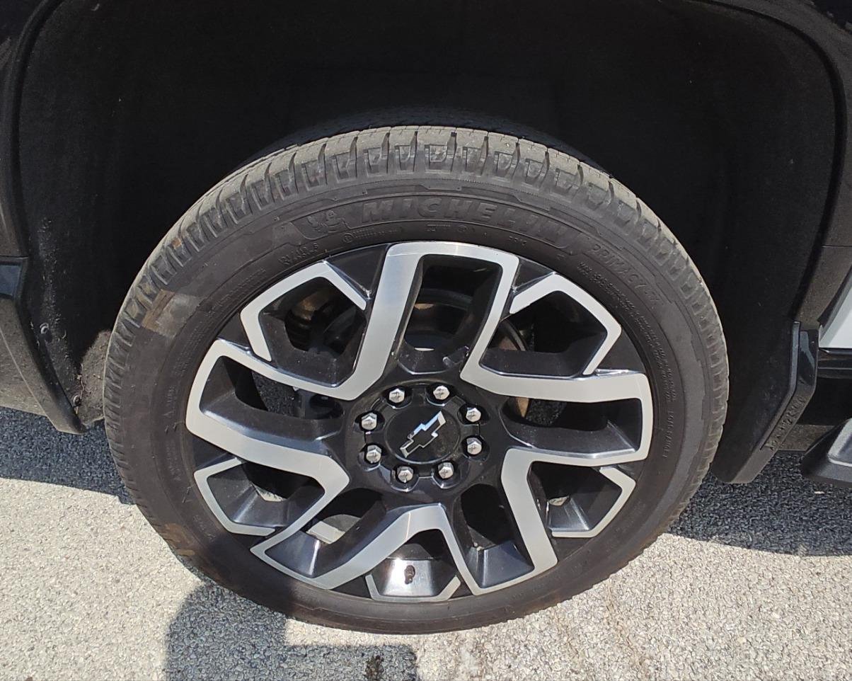 Used 2024 Chevrolet Silverado EV RST AWD/4WD image 24